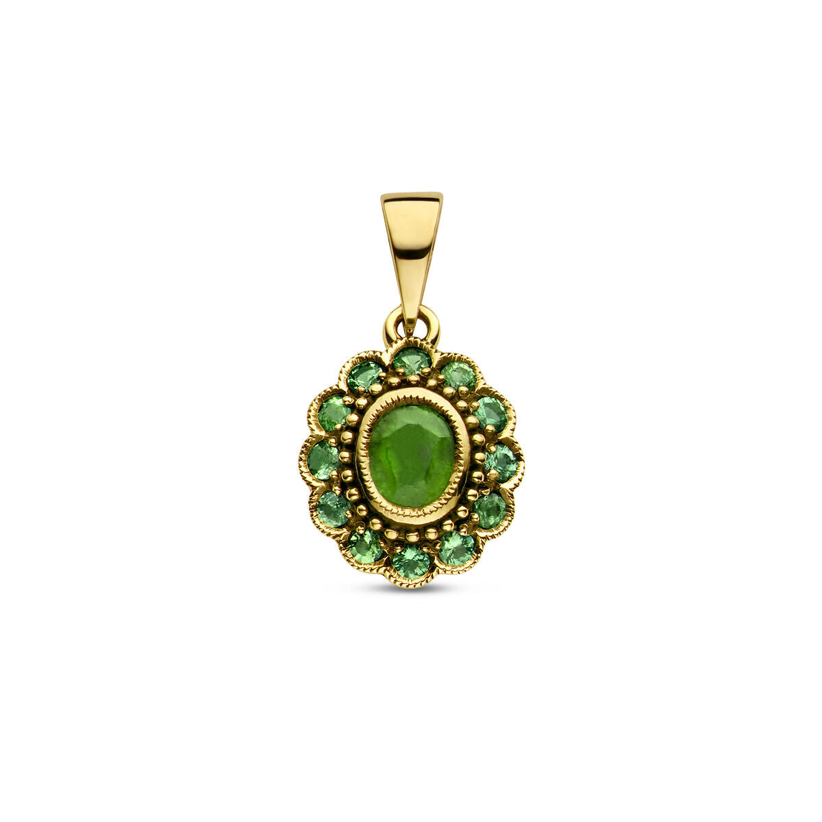 De hanger smaragd 14K geelgoud van de Van der Kooij Collectie heeft een klassiek bloemmotief met een ovale smaragd en kleinere ronde groene stenen, afgewerkt met een gepolijste gouden borg.