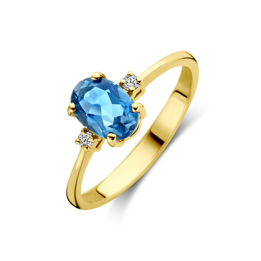 De Van der Kooij Collectie ring trilogie london blue topaas en diamant 0.04ct h si in 14K geelgoud, met een ovaalvormige london blue topaas en vier diamanten, aanwezig op een witte achtergrond.