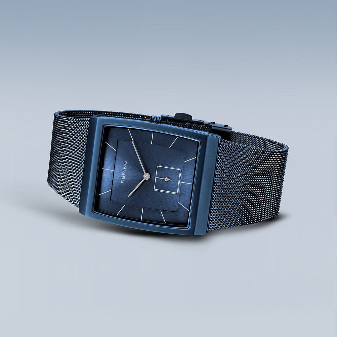 Bering heren horloge blauwe wijzerplaat - 16033-397