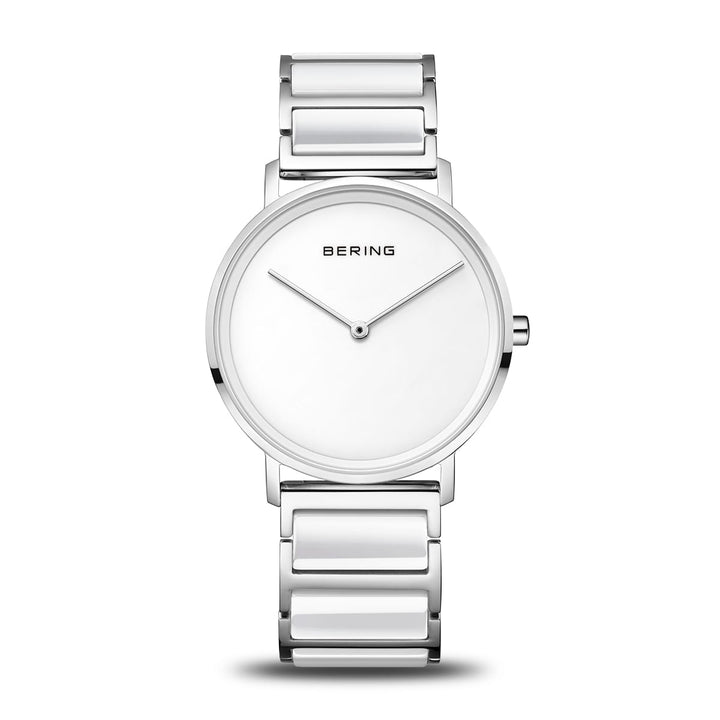 Het Bering dameshorloge 18535-754 heeft een strakke, zilveren roestvrijstalen kast met een minimalistisch design. Het heeft een witte wijzerplaat, zilveren uur- en minutenwijzers, geen cijfers en BERING op de wijzerplaat. Aangedreven door Quartz-technologie, straalt het elegantie en precisie uit.