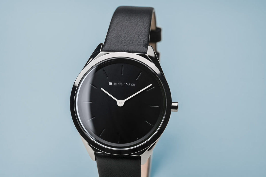 Bering dames horloge zwarte wijzerplaat - 17031-402