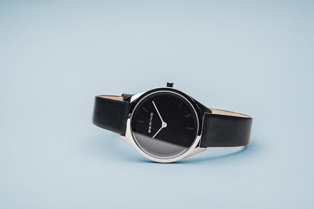 Bering dames horloge zwarte wijzerplaat - 17031-402