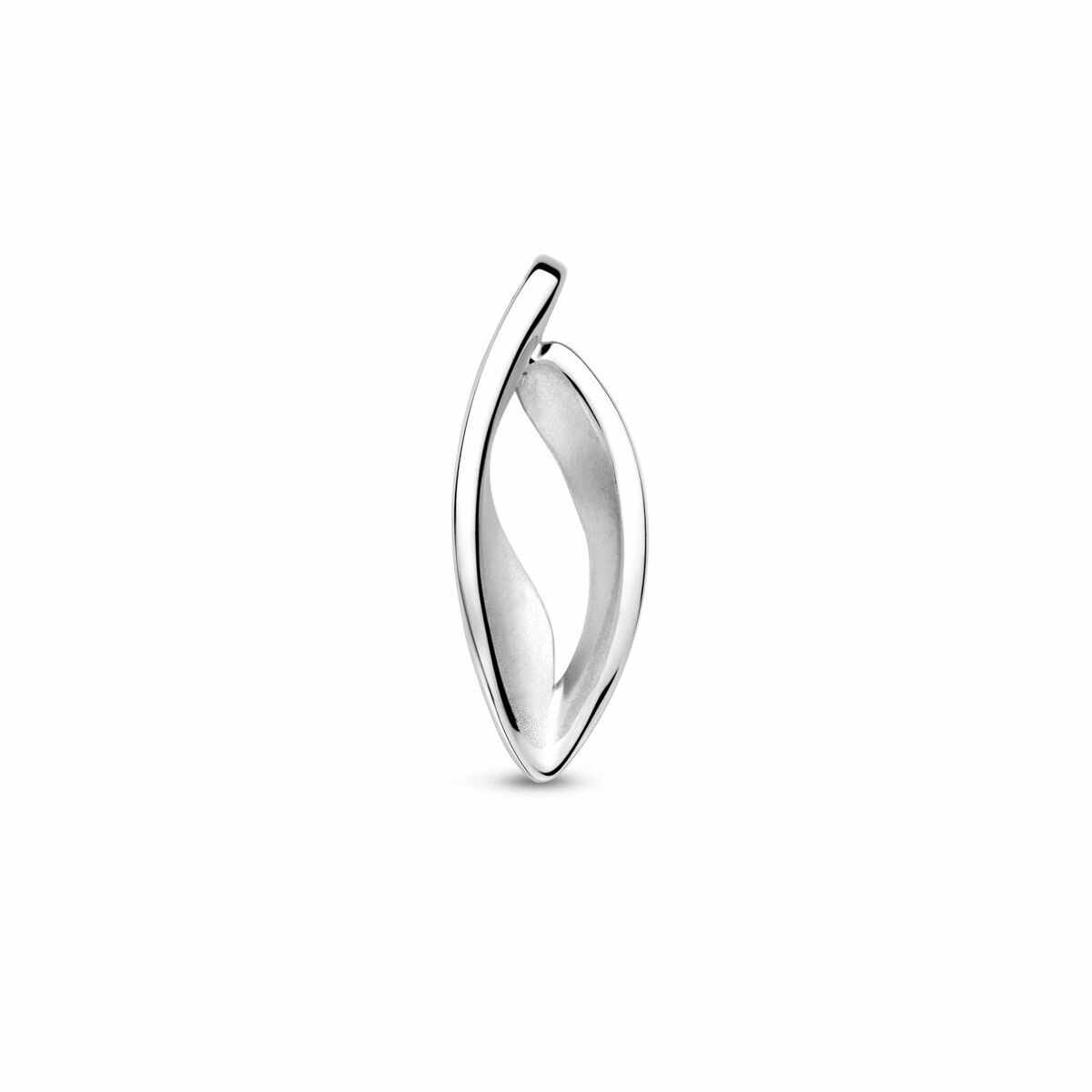 Wisiorek gerhodynowany ze srebra 925 o wymiarach 18x6,5 mm z połyskowo-matowym wykończeniem.