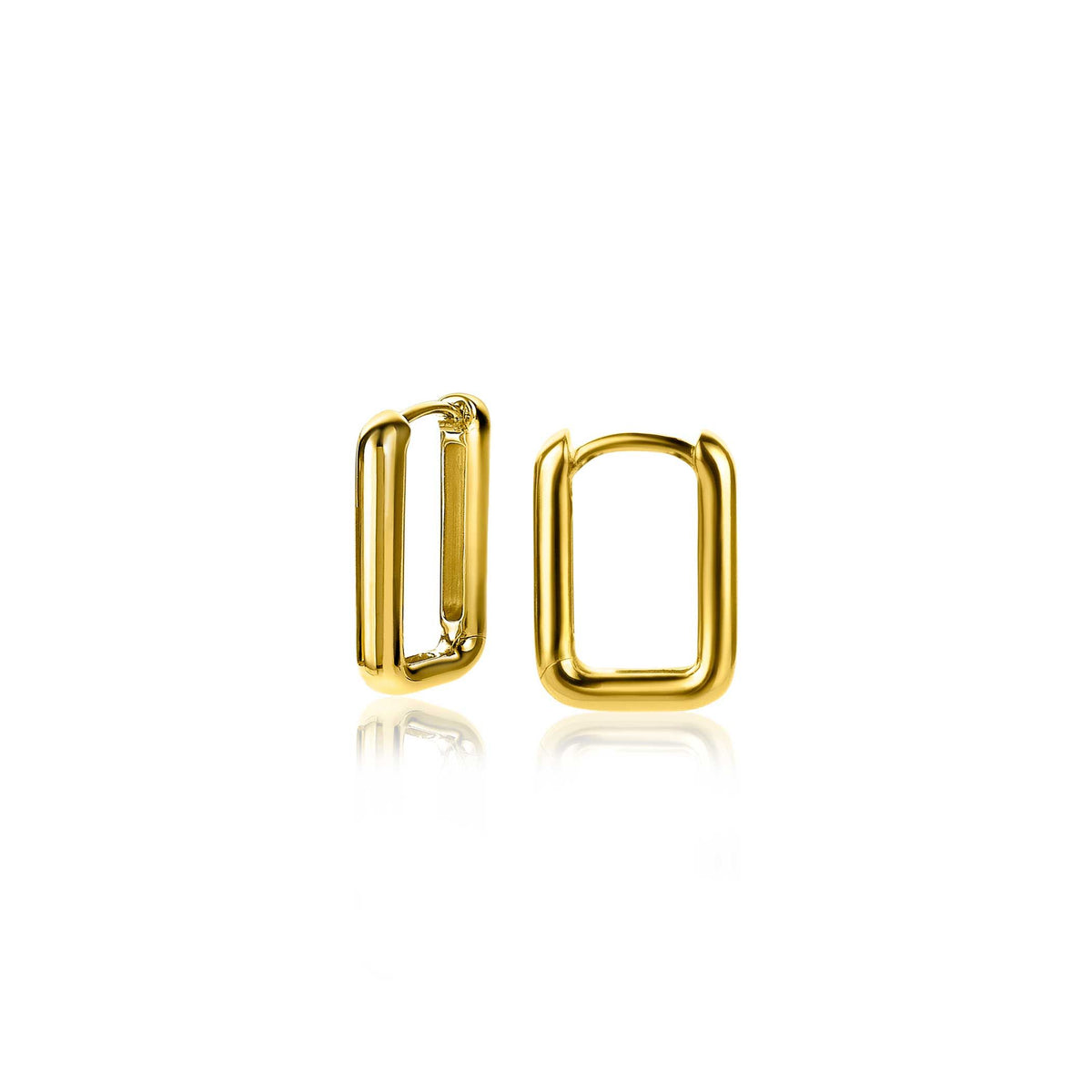 Twee rechthoekige Zinzi Oorbellen Gold Plated Zio2221 G oorbellen van Zinzi, gemaakt van verguld materiaal met glanzende oppervlakken. Afgebeeld op een witte achtergrond - één oorbel open om de sluiting te tonen, de andere gesloten.