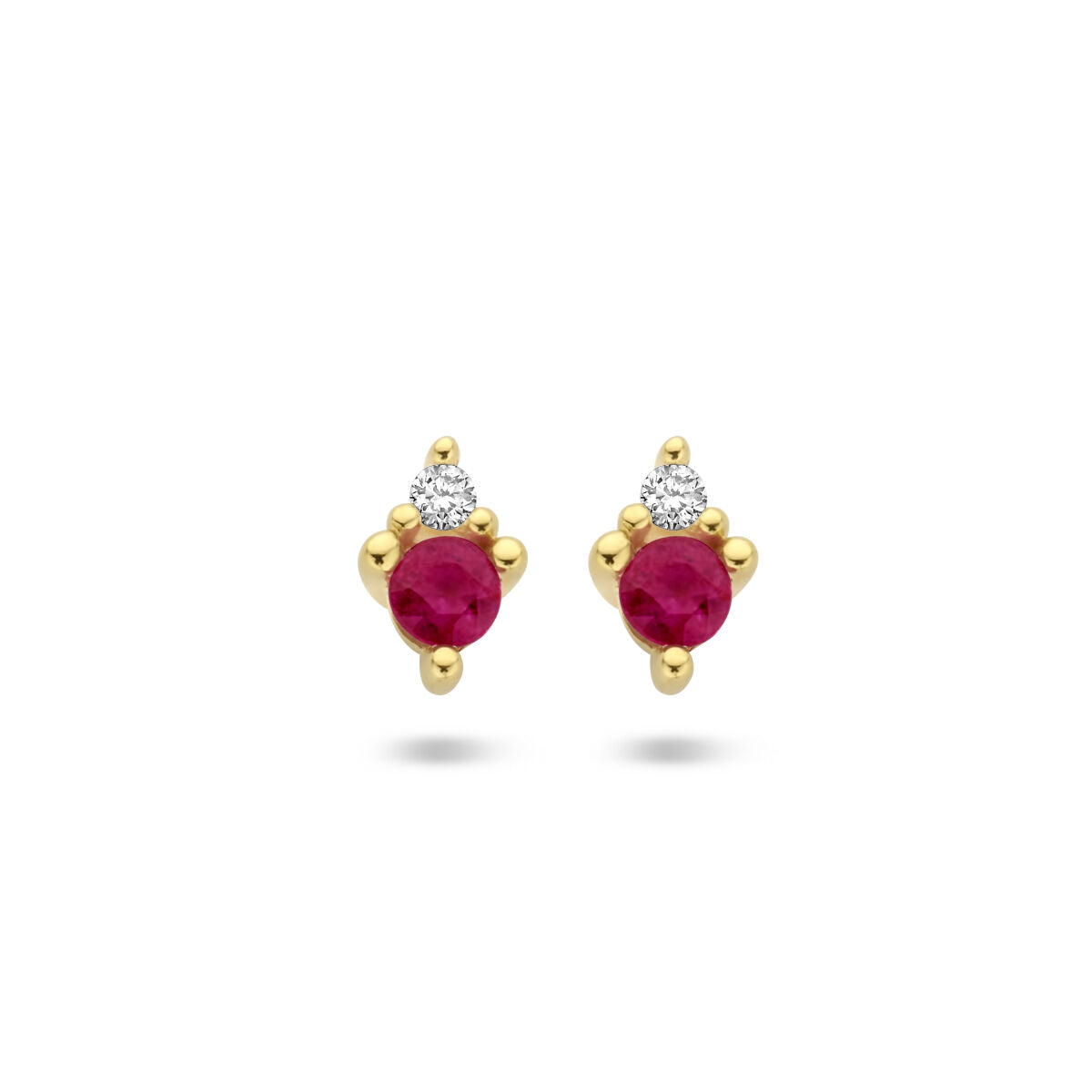 Kolczyki z rubinami i diamentami 0,02 ct w żółtym złocie 14K.