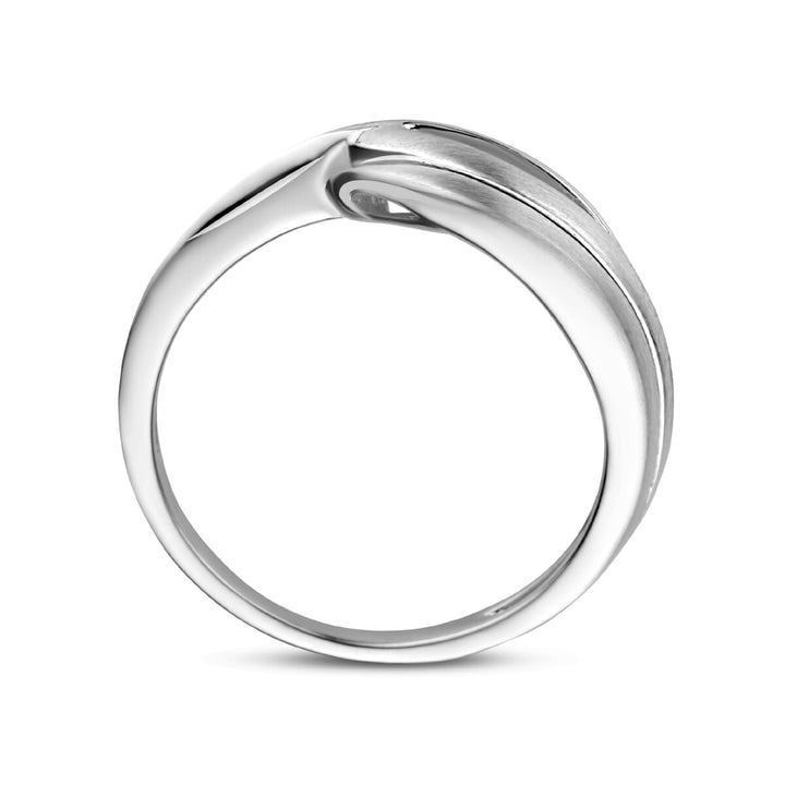 Een strakke, minimalistische 925 zilveren ring uit de Van der Kooij Collectie met een poli/mat gerhodineerd zilver ontwerp en een moderne, gedraaide band.