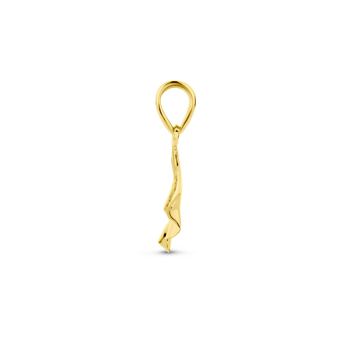 Een gedraaide, abstracte 14K geelgouden hanger ginkgo blad uit de Van der Kooij Collectie wordt getoond met een lus aan de bovenkant, gefotografeerd tegen een effen witte achtergrond.