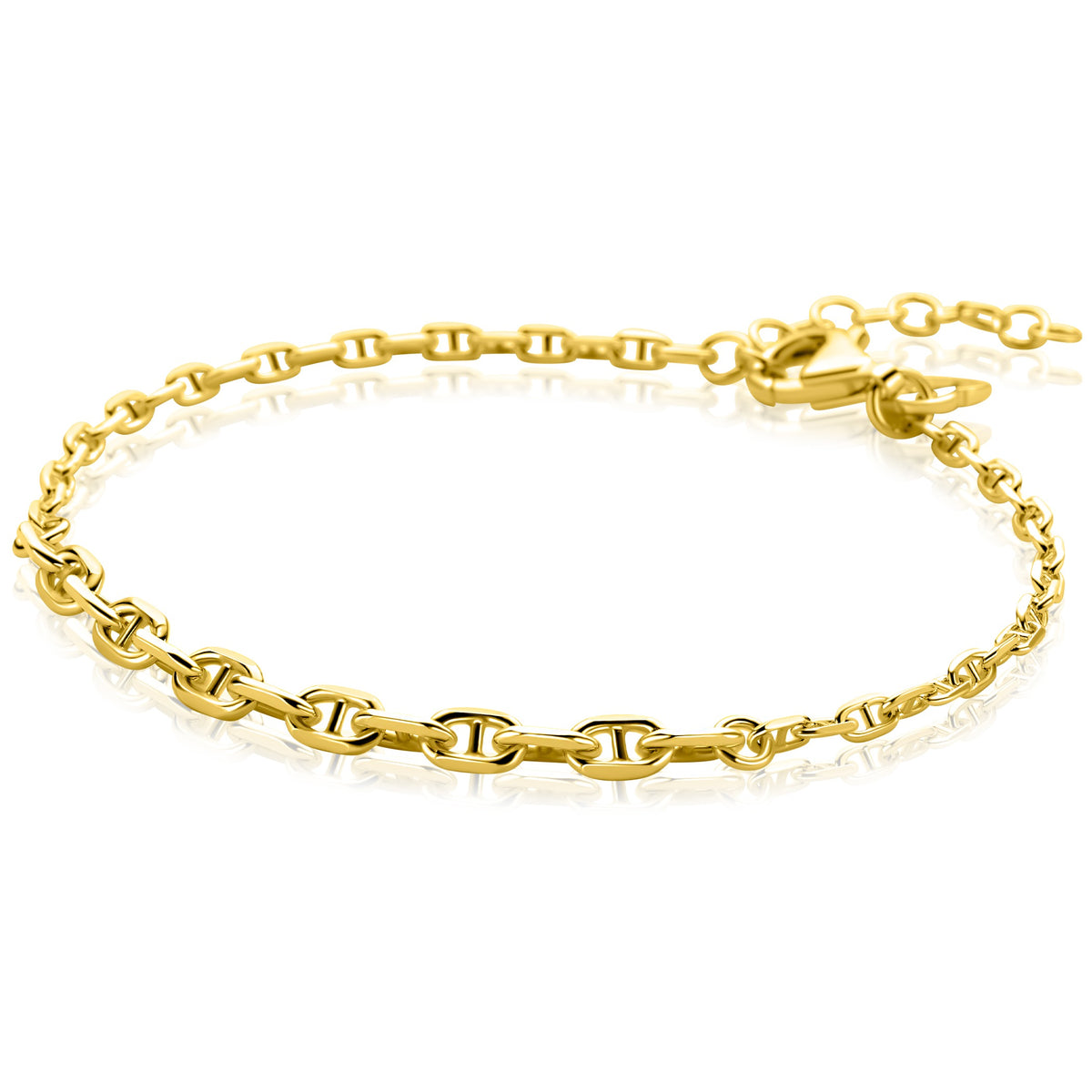 De Zinzi Armband Zilver verguld ZIA2762G is een delicate goudkleurige armband met ovale schakels en een verstelbare sluiting, afgebeeld op een witte achtergrond.