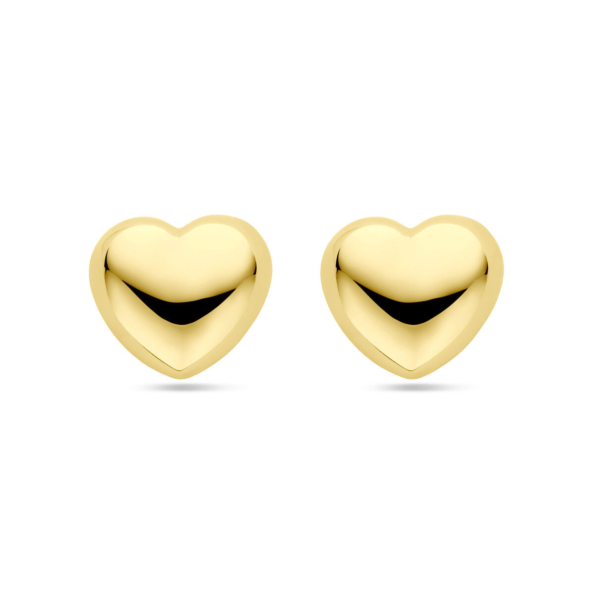Een paar oorknoppen hartje 1 micron zilver verguld (geel) van Van der Kooij Collectie op een effen witte achtergrond - perfect als Valentijn cadeau.