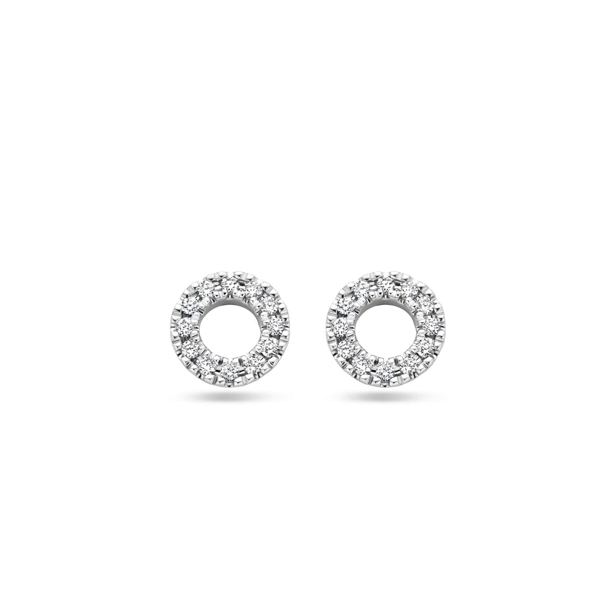 Kolczyki z diamentami 0,07 ct (2x 0,035 ct) w białym złocie 14K, o średnicy 5,5 mm, w kształcie okręgu.