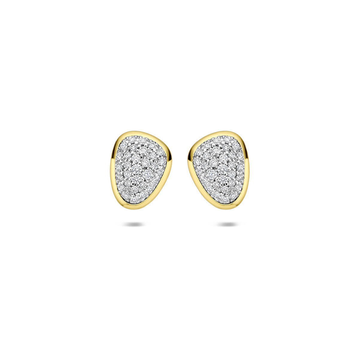 Bikolorowe kolczyki z diamentami o wadze 0,35 ct, w kształcie owalnym z złotą ramką.