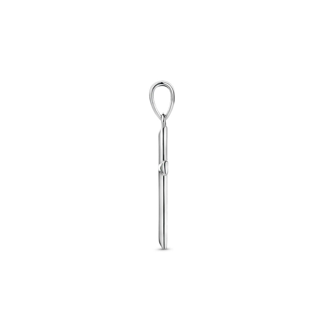 Een strakke, gerhodineerd 925 zilveren kruis hanger uit de Van der Kooij Collectie, rechtop tegen een witte achtergrond-een perfect uniseks sieraad.