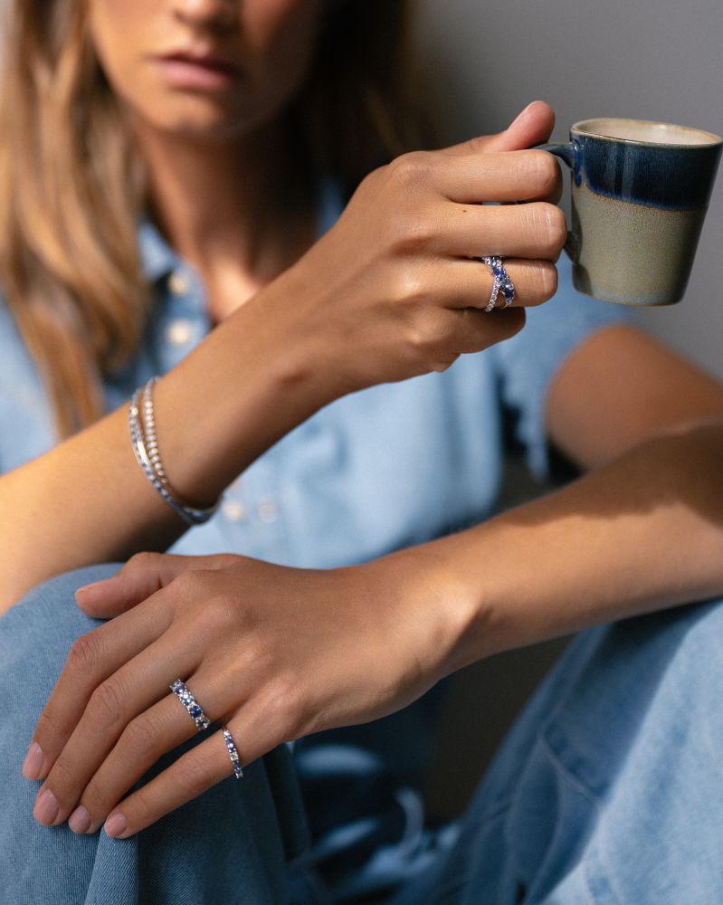 Bransoletka ze złotem białym z diamentem i szafirem – 14 karatów, 0.47 crt diament, 60x51 mm