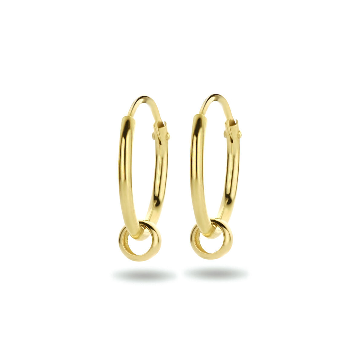 Kolczyki koła 14K w żółtym złocie o prostym, eleganckim kształcie.