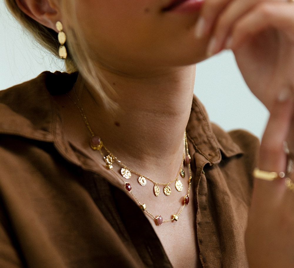 14K Żółte Złoto Naszyjnik z Młotkowanymi Monetami – Elegancka Biżuteria dla Damskich