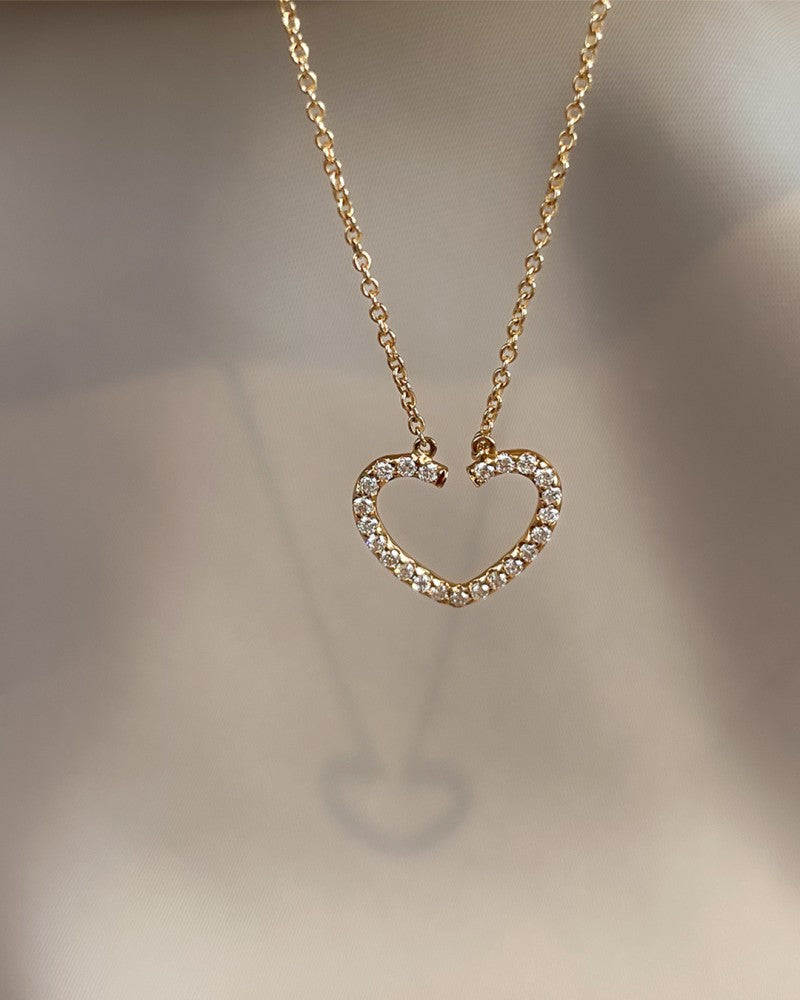Geelgouden Collier met Hartjes Hanger en Diamant - 14 Karaat