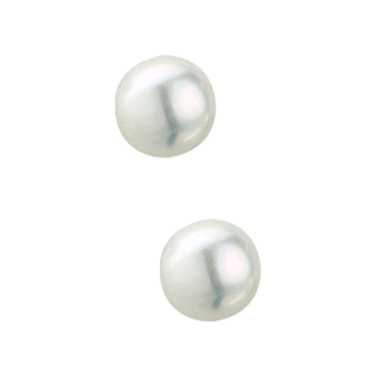 Twee ronde, witte zoetwaterparels met gladde oppervlakken en glanzende reflecties zijn verticaal afgebeeld op een witte achtergrond, ideaal om te zetten in Van der Kooij Collectie oorknoppen parel 14K geelgoud.