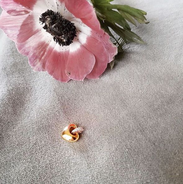 Żółte złoto wisiorek w kształcie serca z diamentem - 14 karatów - 0,05 crt diament
