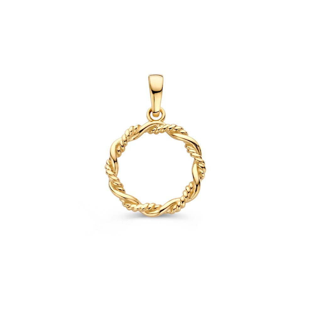 Geelgouden cirkelhanger met gevlochten band en gedetailleerde afwerking.