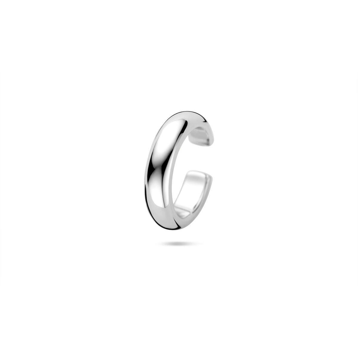 Srebrny ear cuff z rodowanego srebra 925, o wymiarach 14,5x3,5 mm, o gładkiej powierzchni.