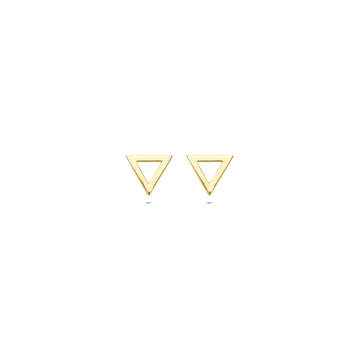 Geelgouden driehoekige oorknopjes met een open ontwerp.