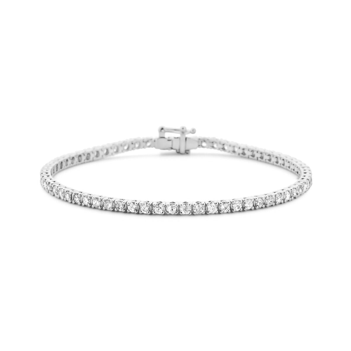 Bransoletka z białego złota 14k z 3.00ct diamentów stworzonych w laboratorium, z delikatnym zapięciem.