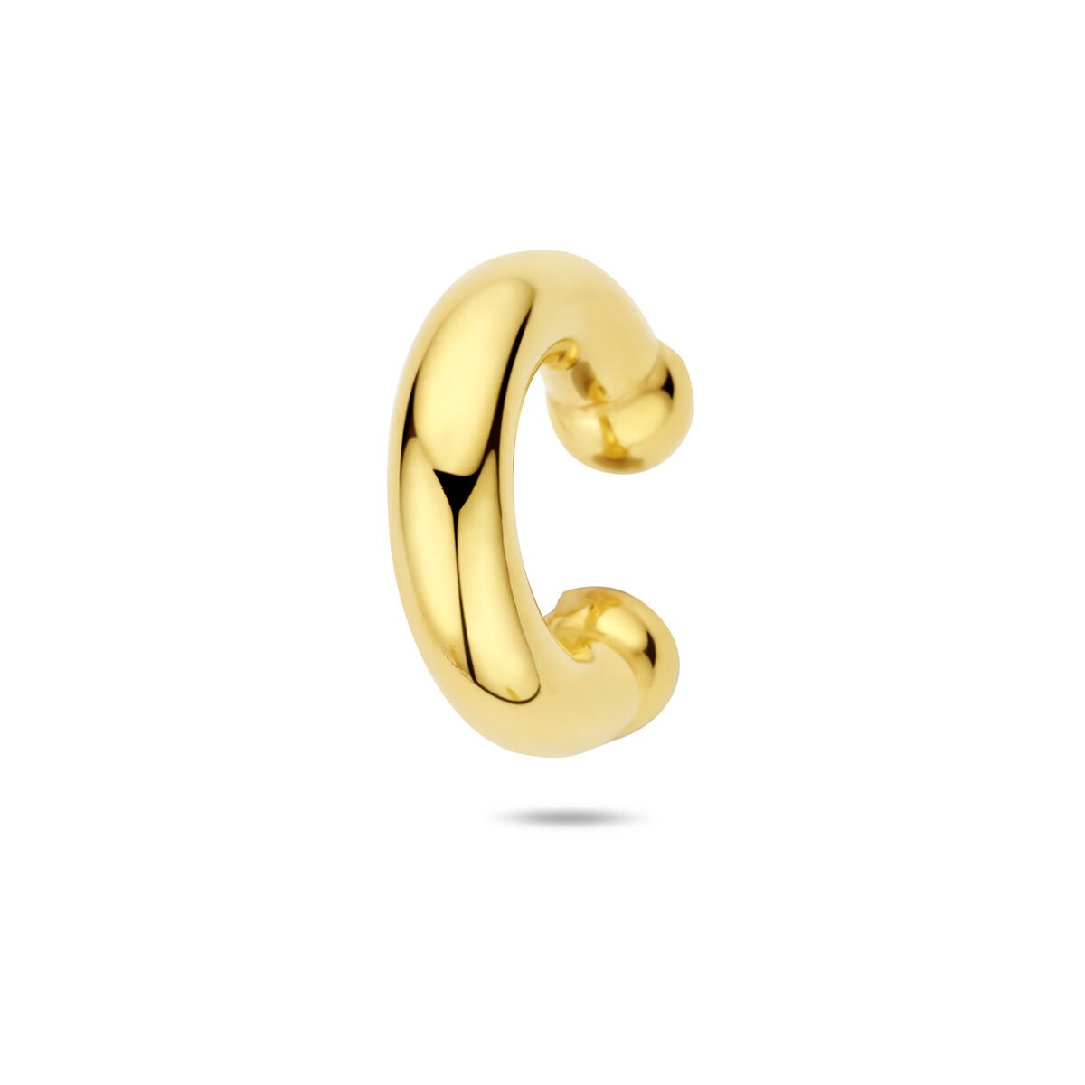 Złoty ear cuff o gładkiej powierzchni, o wymiarach 20 x 5 mm.
