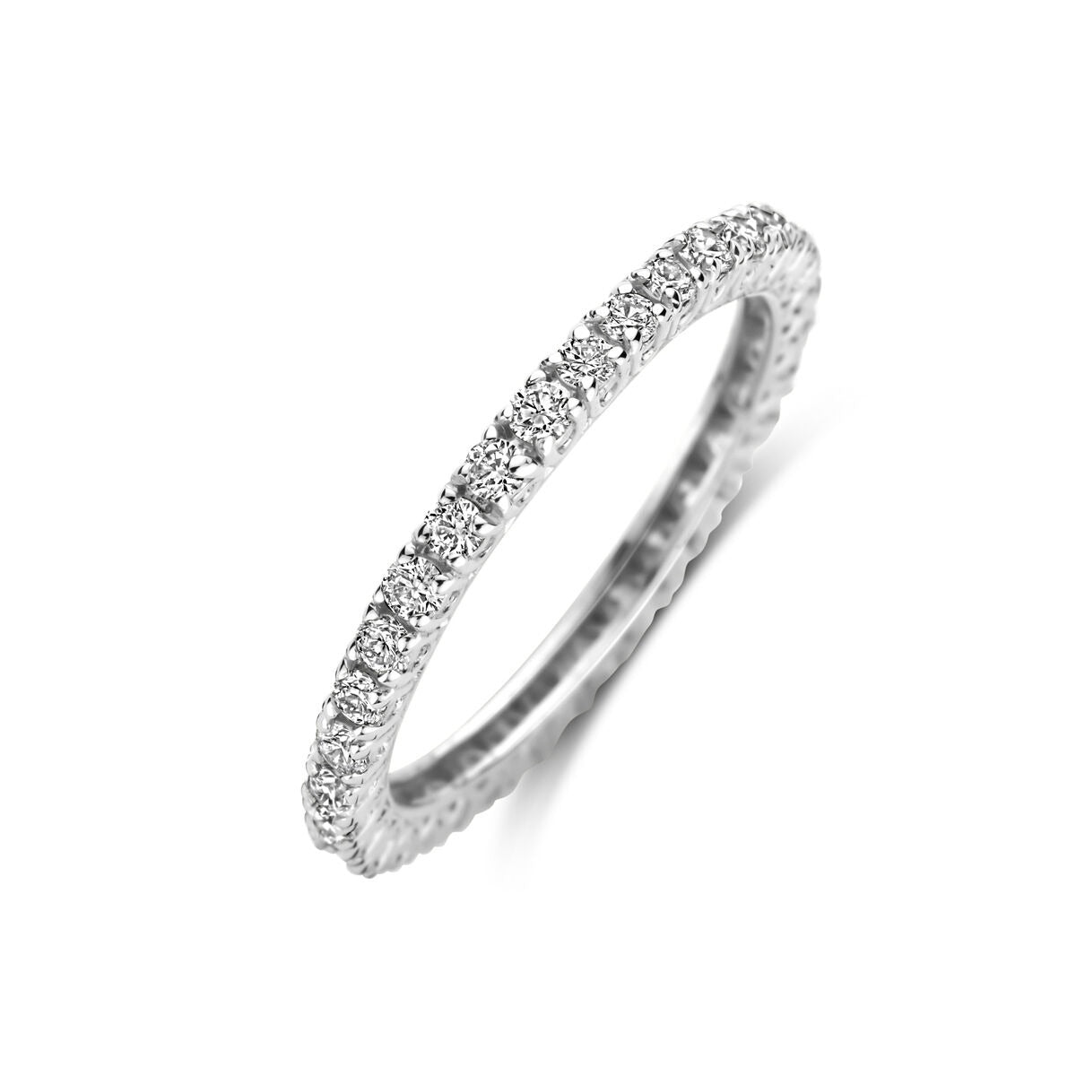 Pierścionek z białego złota 14k z diamentami o łącznej wadze 0,70 ct, delikatny i błyszczący.
