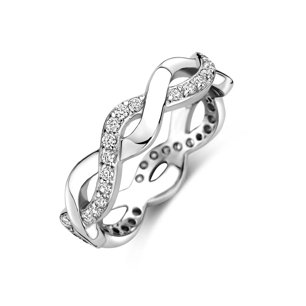 Zilveren ring van 5 mm breed met een gevlochten ontwerp en zirkonia-steentjes.