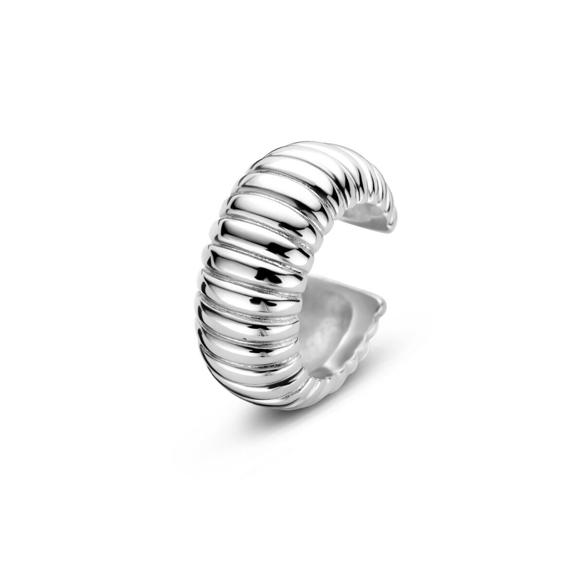 Srebrny ear cuff z gerhodiną o falistej fakturze i zaokrąglonym kształcie.