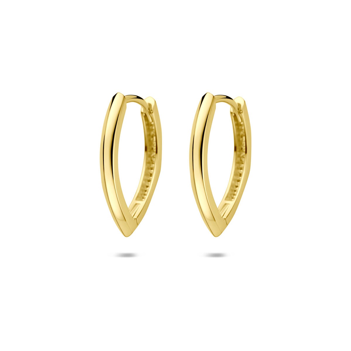 Złote kolczyki koła 14k z klapą, o długości 18,5 mm, o gładkiej powierzchni.