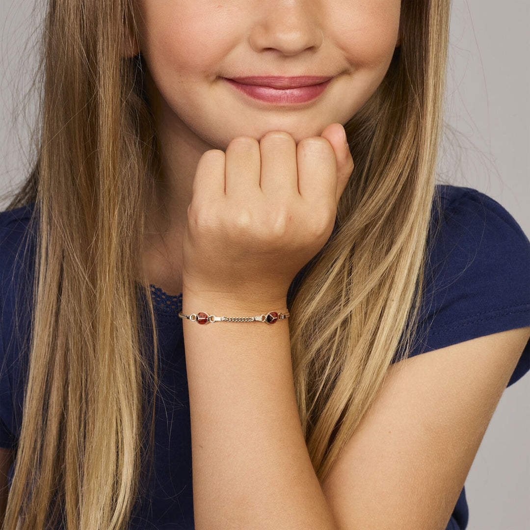 Zilveren baby armband met lieveheersbeestjes – gerhodineerd en met emaille