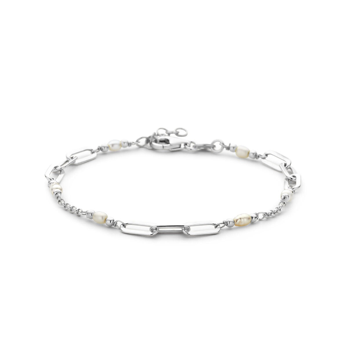 Zilveren armband van gerhodineerd 925 zilver met zoetwaterparels en een schakelsysteem.