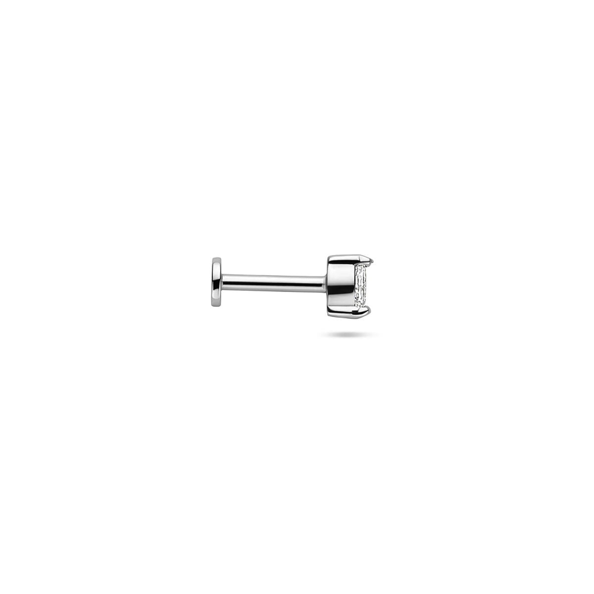 Rodowany srebrny piercing z płaskim tyłem z owalną cyrkonią – 925 srebro