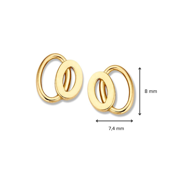 De Geelgouden Oorstekers 14K 7,5mm van Excellent Jewelry zijn minimalistische dames oorbellen met overlappende ovale en ronde vormen, ideaal voor liefhebbers van eenvoudige elegantie. Afmetingen: 8 mm x 7,4 mm.
