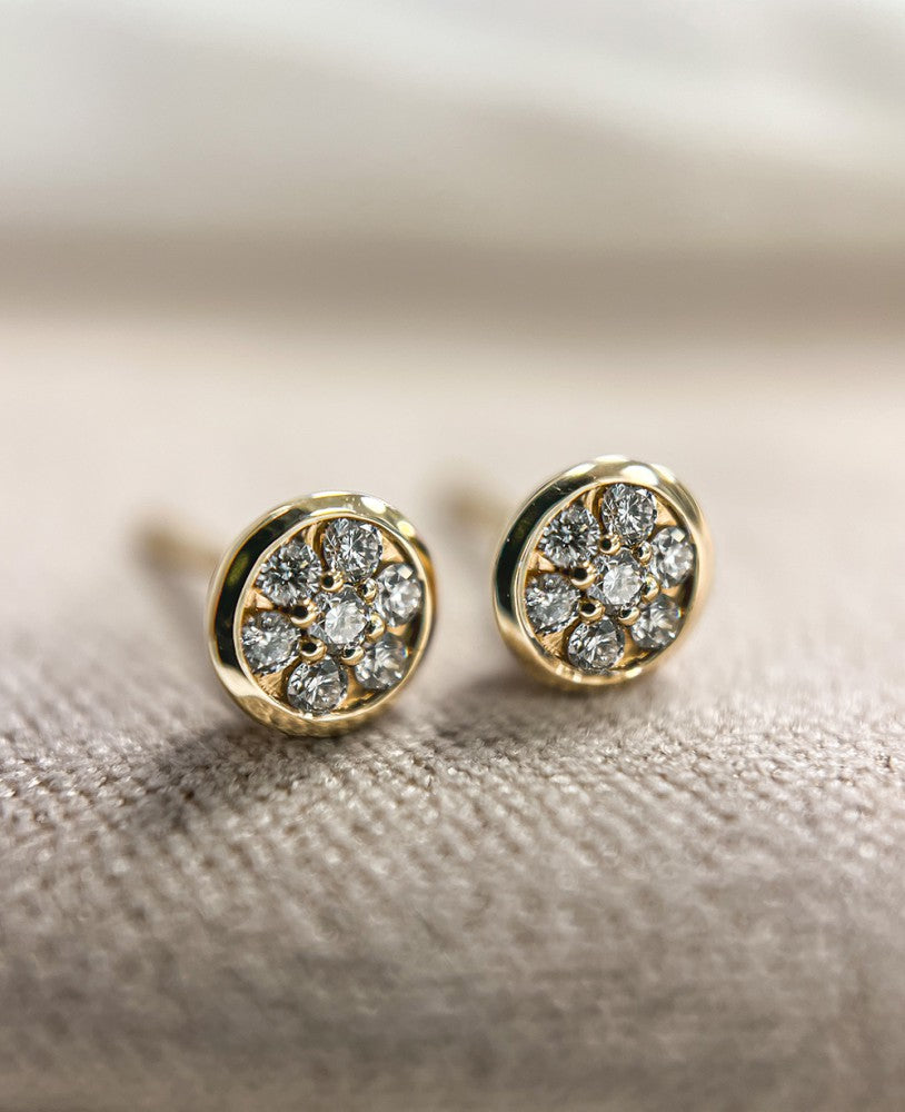 Żółtogoldowe Kolczyki z Diamentem 0,18 crt. – Eleganckie