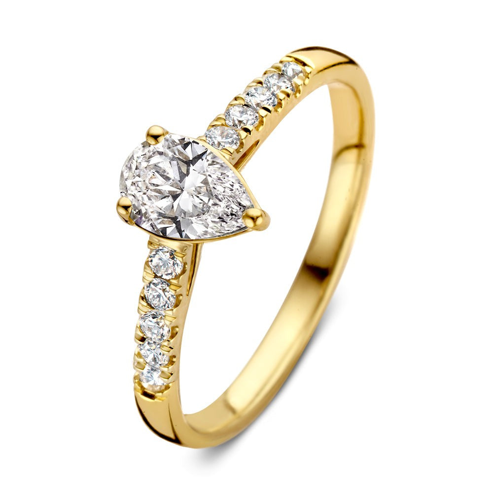Geelgouden ring met een peervormige diamant van 0,75 crt en kleine diamanten aan de zijkanten.