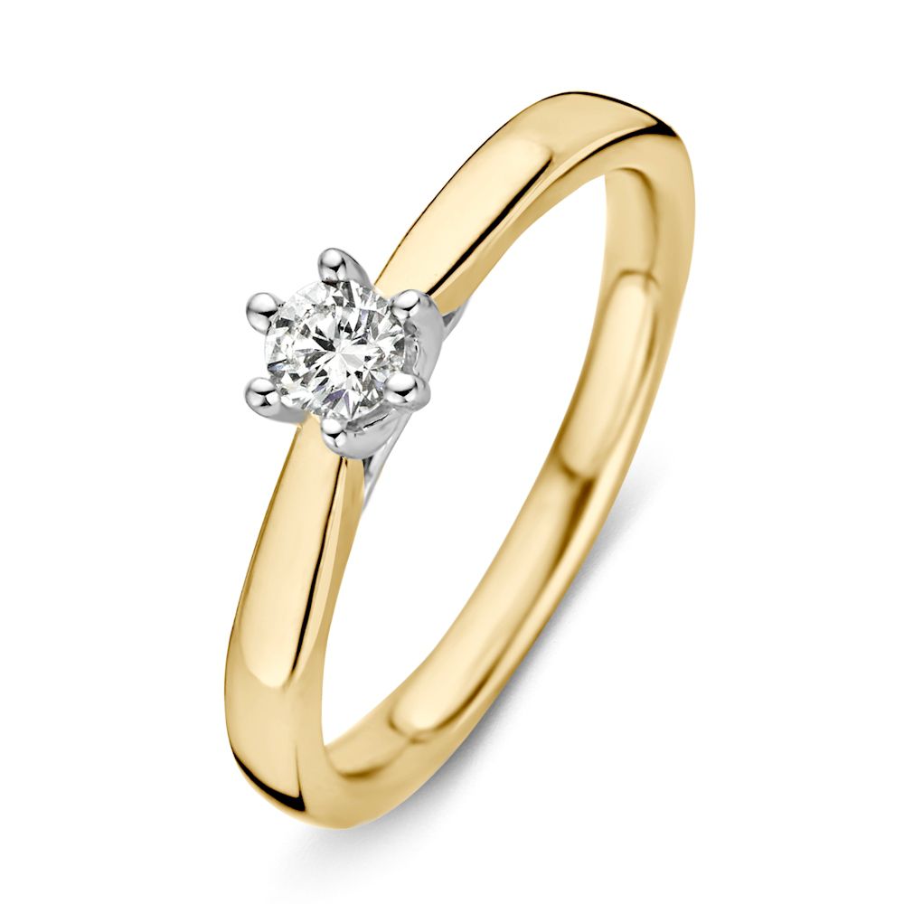Bicolor ring van geel- en witgoud met een solitaire diamant van 0,24 ct.