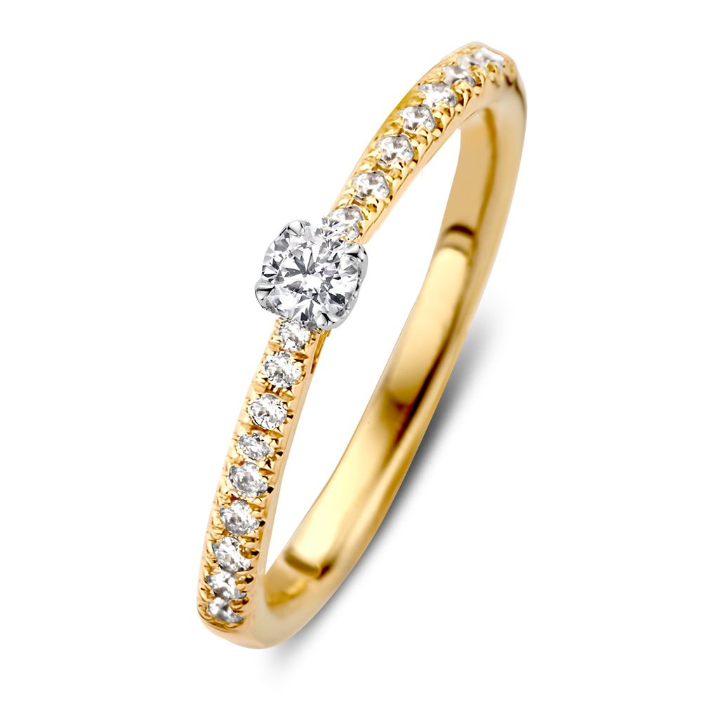 Witgouden solitair ring met een centrale diamant en kleine diamanten aan de zijkanten.