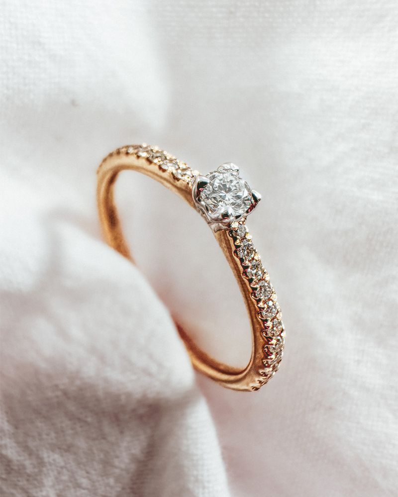 Elegancki Pierścionek z Białego Złota z Diamentem – 0.25 Carat