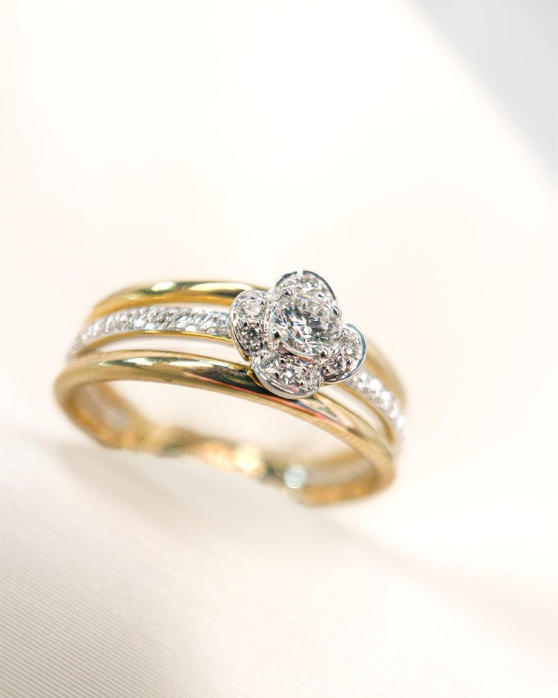 Bicolor Żółto/Białozłoty Pierścionek Damski z Diamentami w Kształcie Kwiatu – 0,28 ct Diamentów, 14 Karat