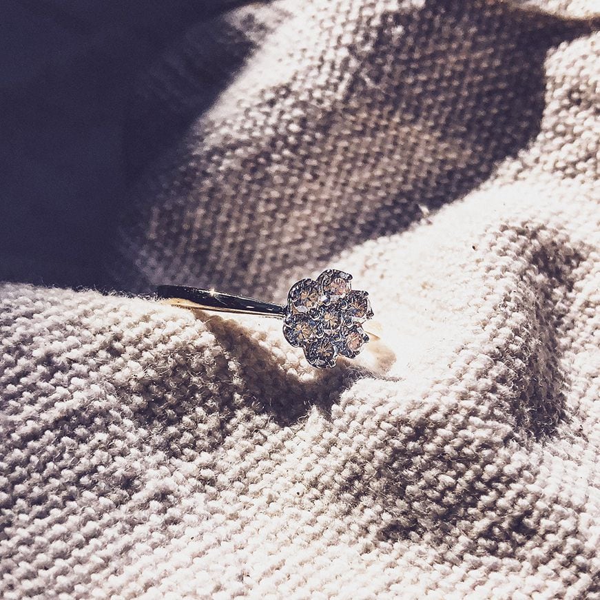 Bicolor Żółto- i Białozłoty Pierścionek Damski z Diamentem (0.51 crt) – 14 Karat