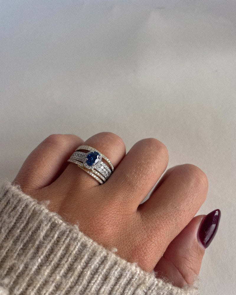 Luksusowy Złoty Pierścionek z Królewsko Niebieskim Owalnym Szafirem i 1.07ct Diamentami