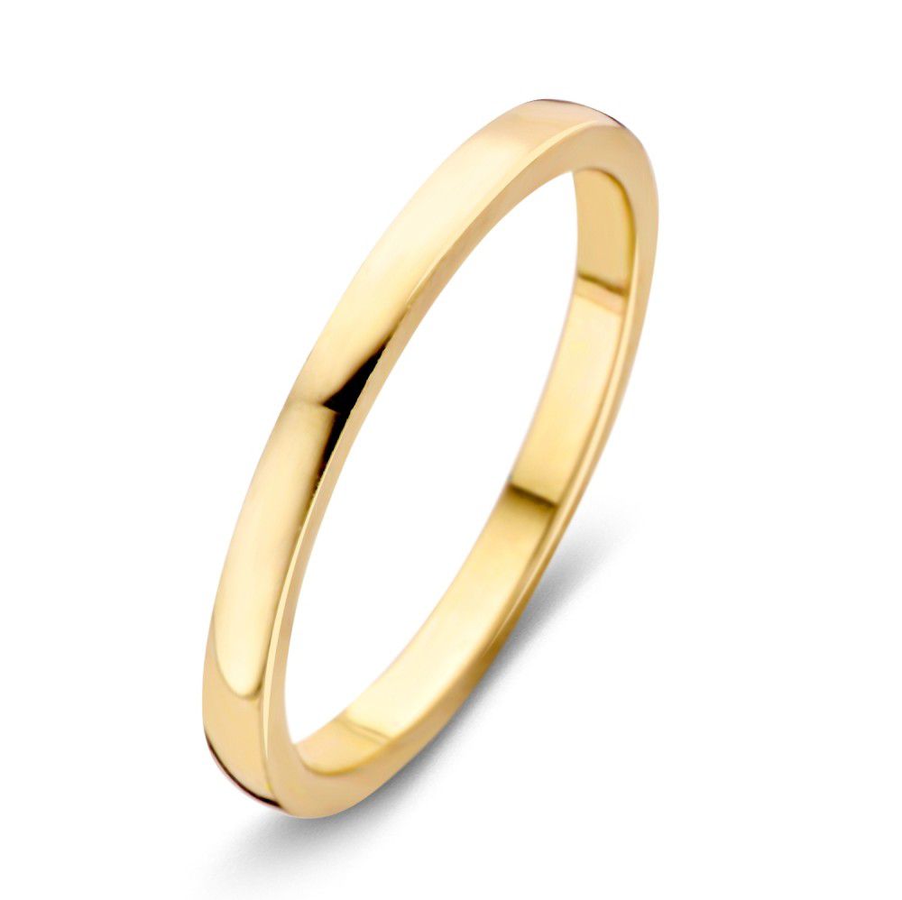 Fijne geelgouden ring van 14 karaat met een gladde, subtiele afwerking.