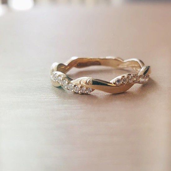 Elegancki Żółte Złoto Pierścionek z Brylantem Diament 0.14 crt.