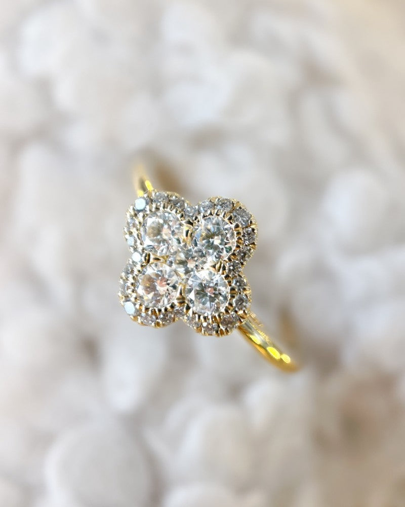 Pierścionek żółte złoto diament 0.48 crt.