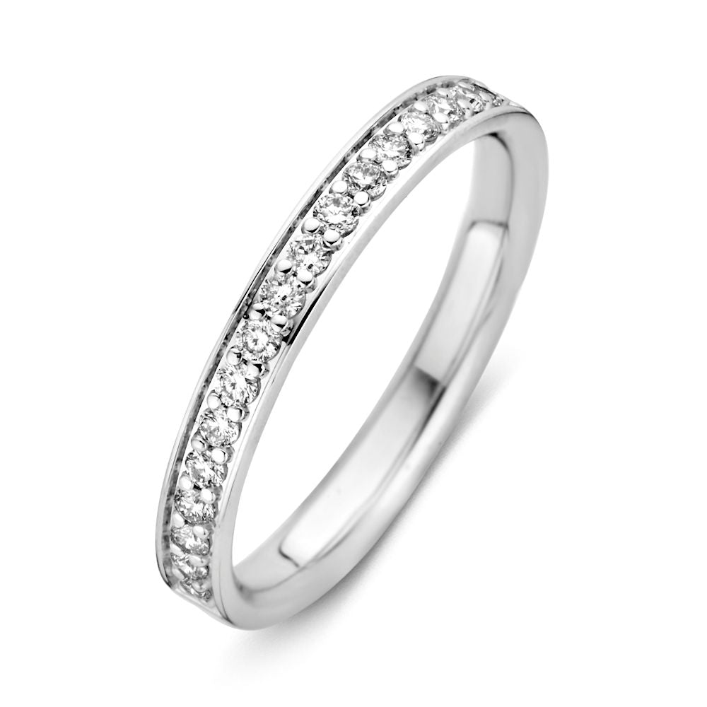 Srebrny pierścionek z diamentami o masie 0,27 ct, gładki, z błyszczącym wykończeniem.