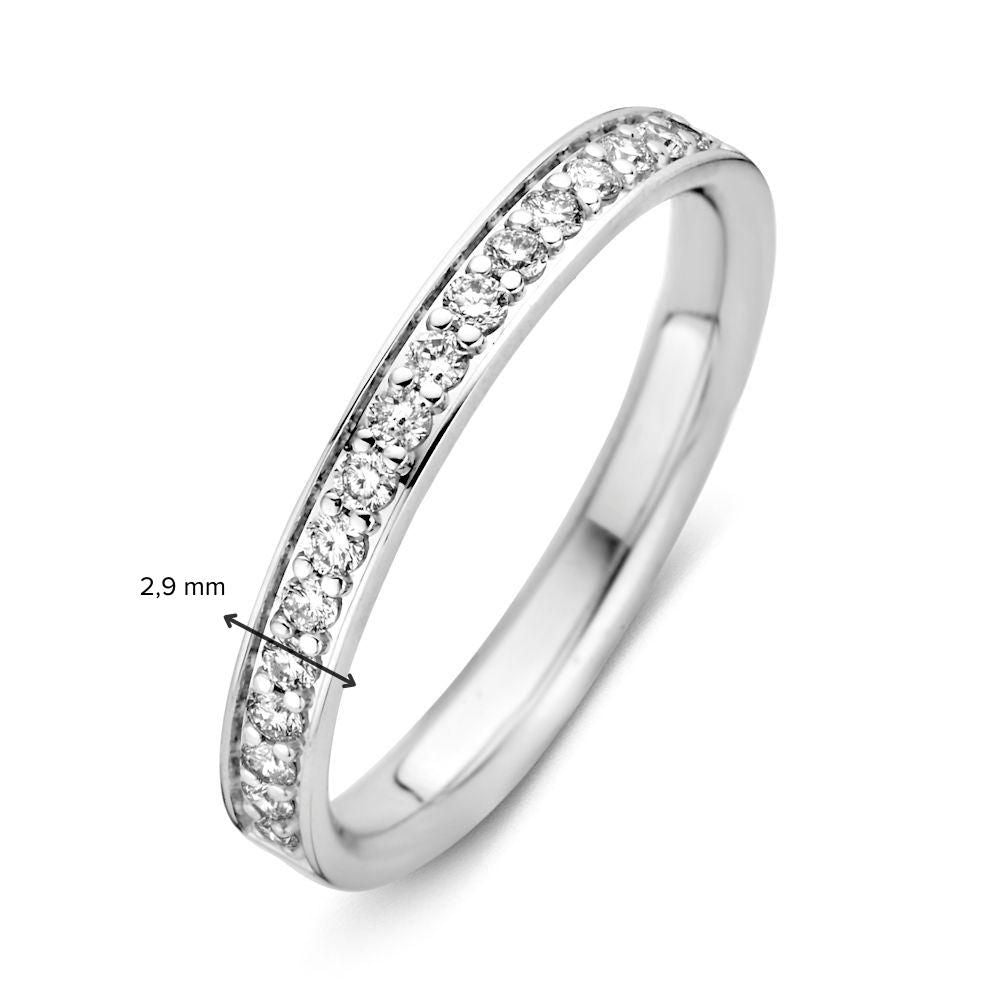 Szykowny pierścionek z białego złota z błyszczącym diamentem – 0,27 ct