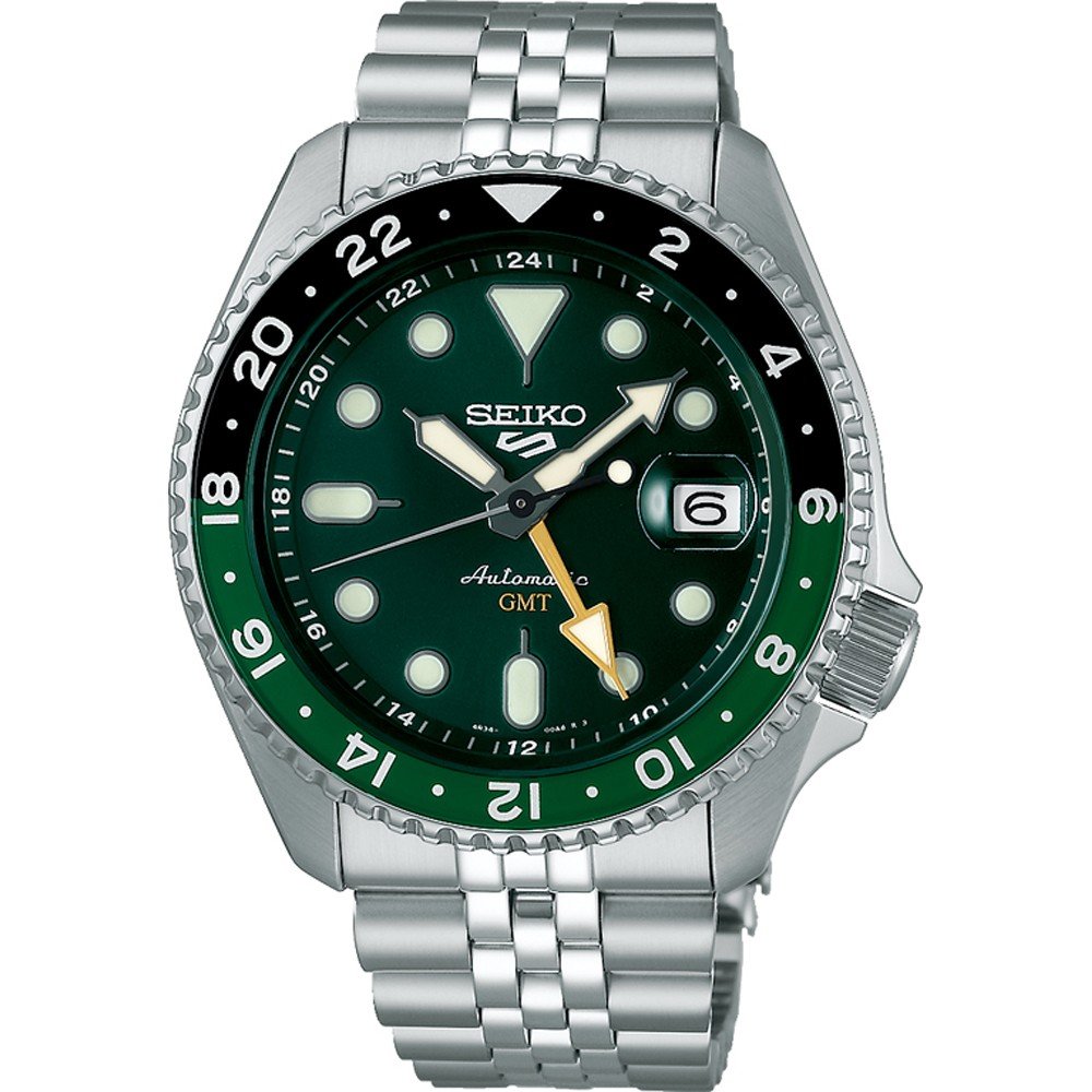 Zegarek Seiko 5 Sports z zieloną tarczą, stalową kopertą i bransoletą, z datownikiem na godzinie 3.