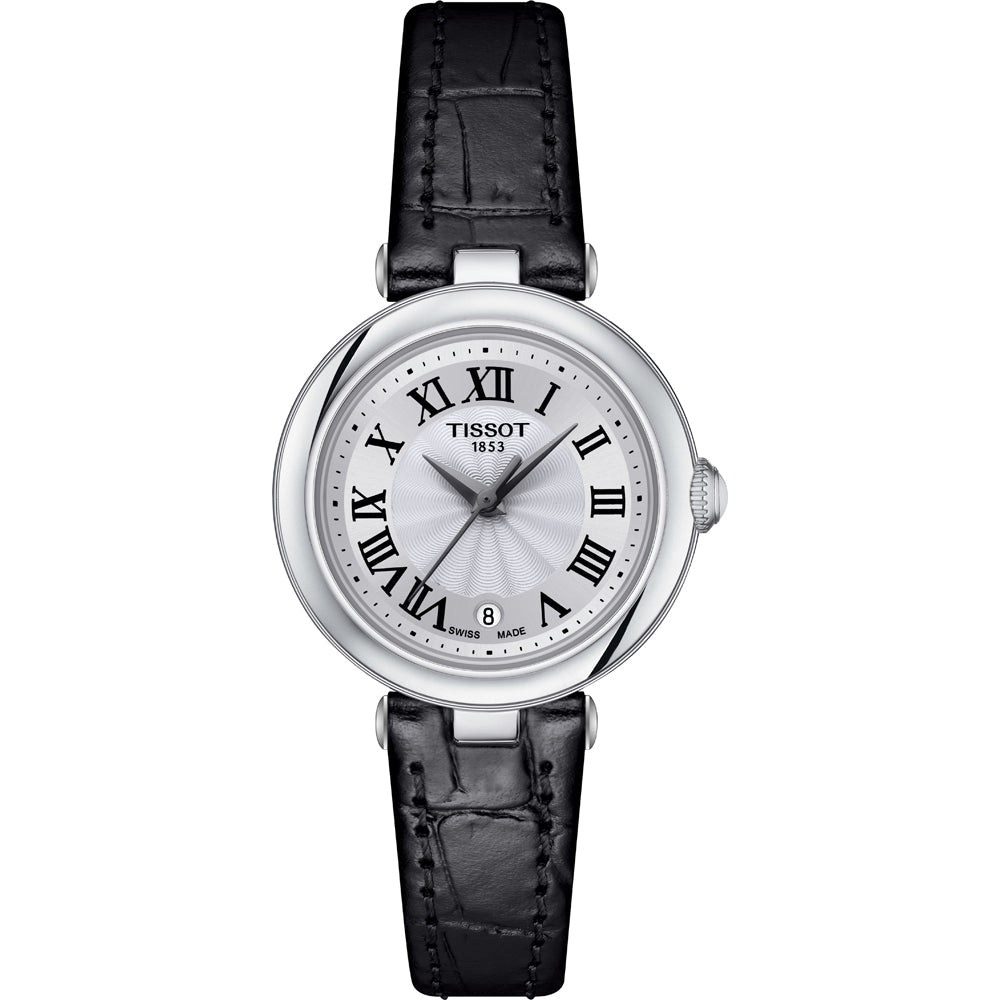 Zegarek Tissot Bellissima Small z okrągłą tarczą, srebrną kopertą i czarnym paskiem ze skóry.
